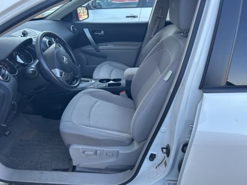 Used 2012 Nissan Rogue SV w/ Premium Pkg image 9