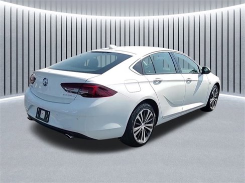 Used 2018 Buick Regal Preferred w/ Driver Confidence Package #1 image 3