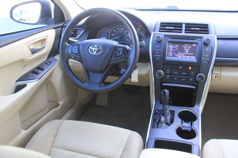 Used 2015 Toyota Camry LE image 9