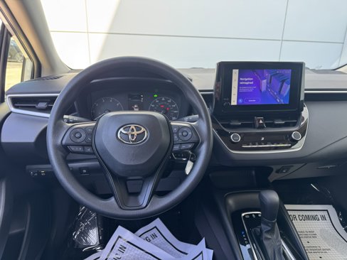 Used 2023 Toyota Corolla LE image 14