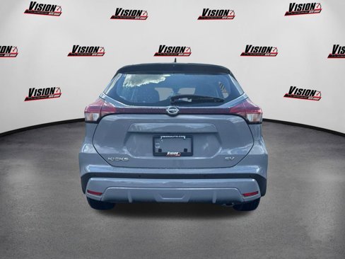 Used 2023 Nissan Kicks SV image 6