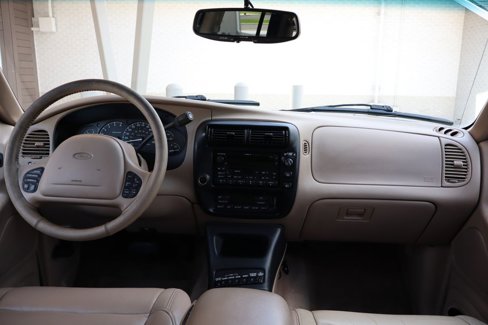 Used 2000 Ford Explorer Eddie Bauer image 16