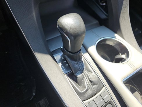 Used 2019 Toyota Avalon XLE image 21