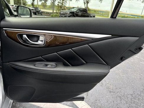 Used 2018 INFINITI Q50 Luxe image 17