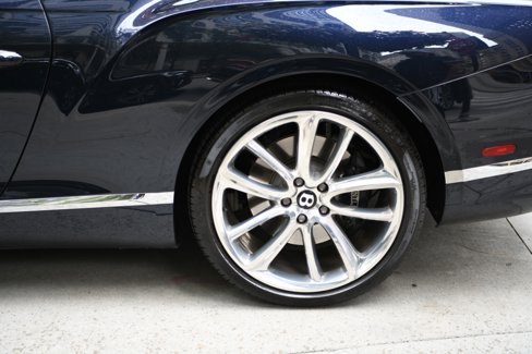 Used 2022 Bentley Continental GT image 22