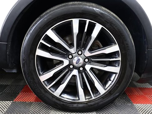 Used 2016 Ford Explorer Platinum image 34