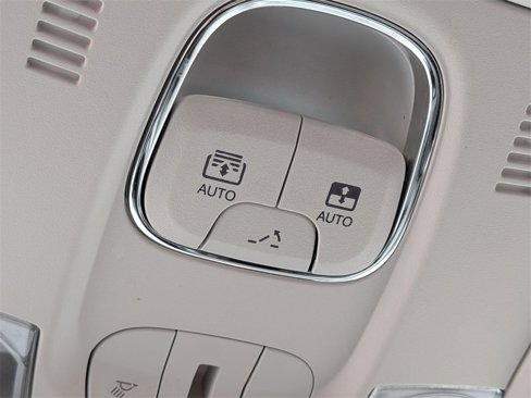 Used 2020 Jeep Renegade Limited w/ UConnect 8.4 Nav Group image 18