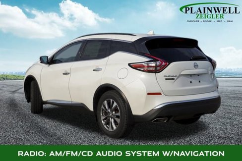 Used 2016 Nissan Murano SV image 2