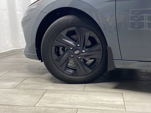 Certified 2022 Hyundai Elantra SEL image 30
