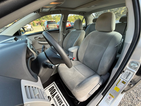Used 2012 Toyota Corolla LE image 18