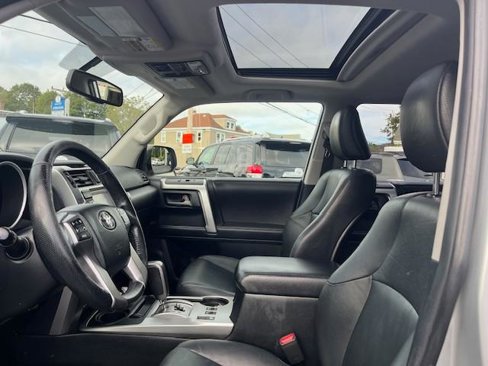 Used 2012 Toyota 4Runner Limited image 5