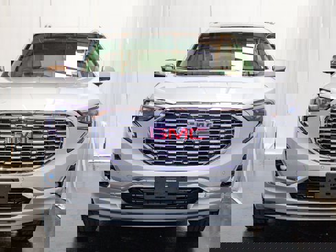 Used 2020 GMC Terrain Denali w/ Denali Premium Package image 2