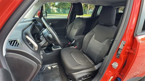 Used 2017 Jeep Renegade Latitude w/ Safety & Security Group image 28