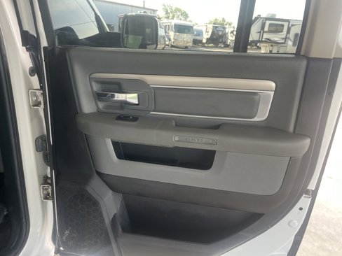 Used 2014 RAM 2500 SLT image 13