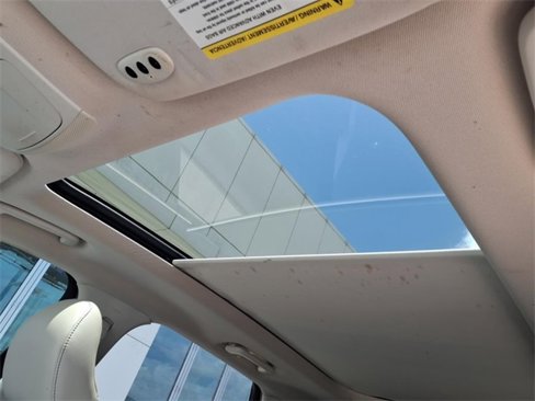 Used 2017 Ford Edge Titanium w/ Equipment Group 301A image 4