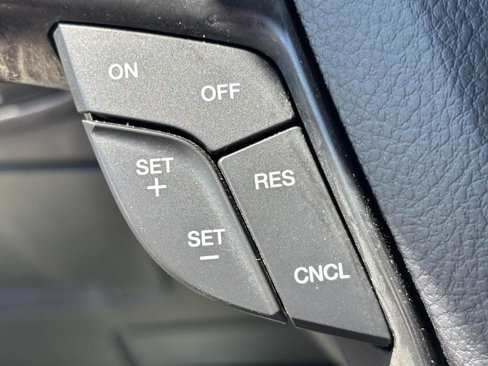 Used 2024 Ford Edge Titanium image 18