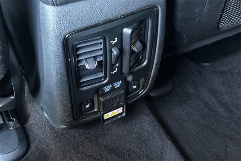 Used 2018 Jeep Grand Cherokee High Altitude image 16