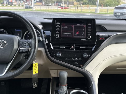 Certified 2022 Toyota Camry LE image 26