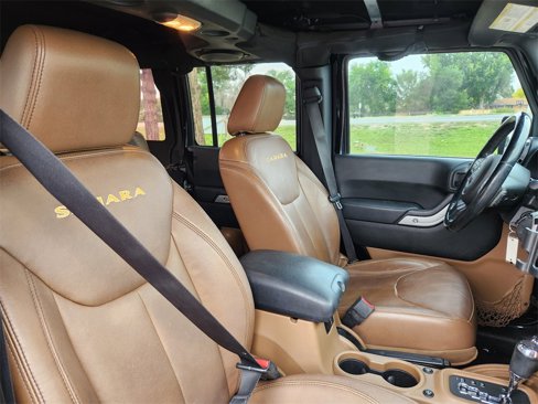 Used 2013 Jeep Wrangler Unlimited Sahara w/ Connectivity Group image 11