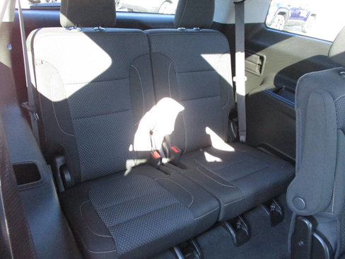 Used 2023 GMC Acadia SLE w/ Driver Convenience Package image 15