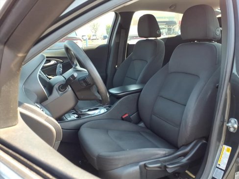 Used 2017 Chevrolet Malibu LS image 32