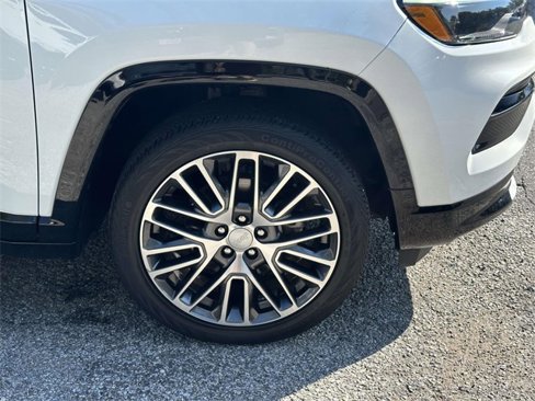 Used 2022 Jeep Compass Limited w/ Elite Group image 10
