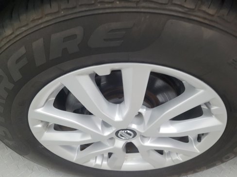 Used 2017 Nissan Rogue SV w/ SV Premium Package image 31