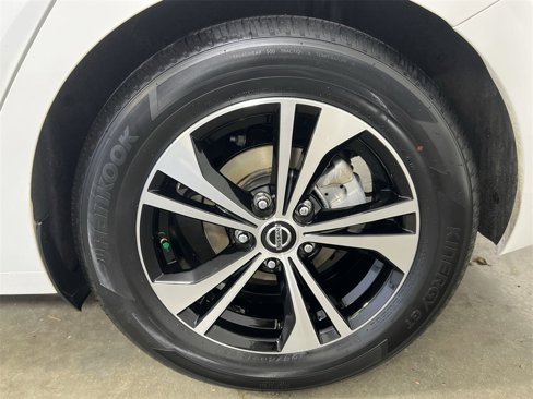 Certified 2022 Nissan Sentra SV image 18