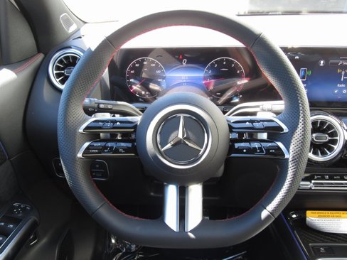 Certified 2025 Mercedes-Benz GLA 250 4MATIC image 26