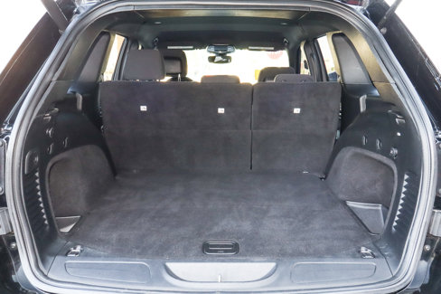 Used 2019 Jeep Grand Cherokee Laredo image 9