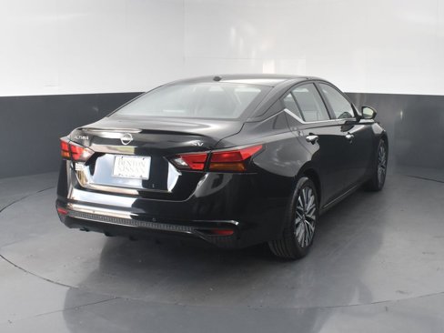 Used 2024 Nissan Altima 2.5 SV image 18