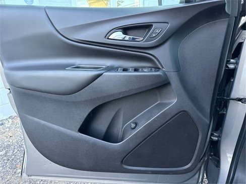 Used 2018 Chevrolet Equinox LT image 21