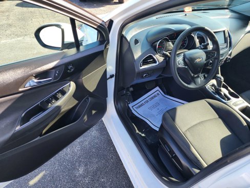 Used 2019 Chevrolet Cruze LT w/ Convenience Package image 20