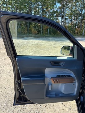 Used 2023 Ford Maverick Lariat w/ Lariat Luxury Package image 15