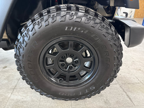Used 2016 Jeep Wrangler Rubicon w/ Power Convenience Group image 52