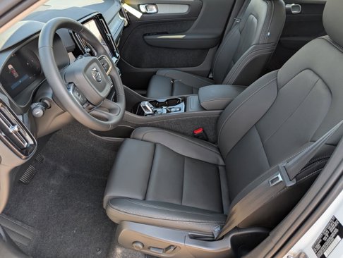 New 2026 Volvo XC40 B4 Plus w/ Protection Package Premier image 22
