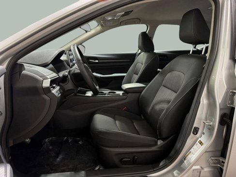 Used 2025 Nissan Altima 2.5 SV image 22
