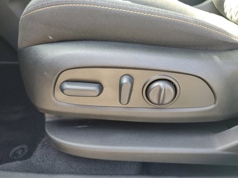 Used 2022 Chevrolet Equinox LT w/ LPO, Cargo Package image 21