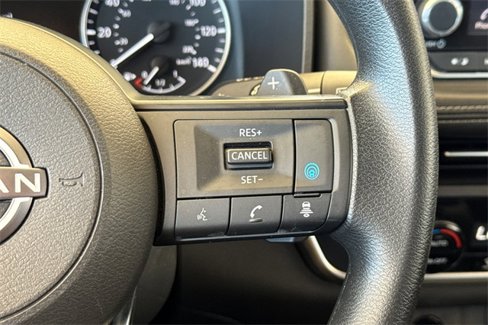 Used 2024 Nissan Rogue SV image 38