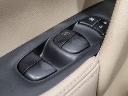 Used 2016 Nissan Rogue SL image 27