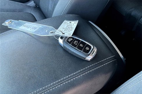 Used 2019 Hyundai Santa Fe SEL image 31