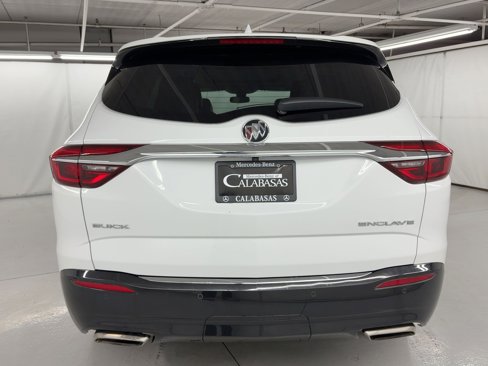 Used 2018 Buick Enclave Premium image 10