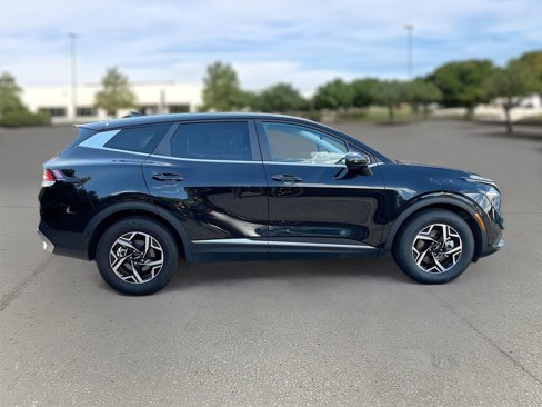 Certified 2024 Kia Sportage LX image 6