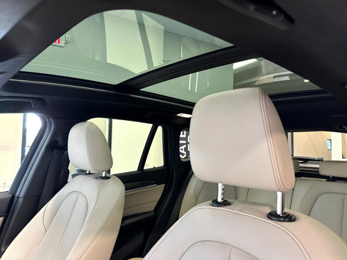 Used 2018 BMW X1 xDrive28i image 15