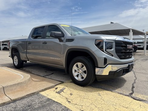 Used 2023 GMC Sierra 1500 Pro w/ Convenience Package image 3