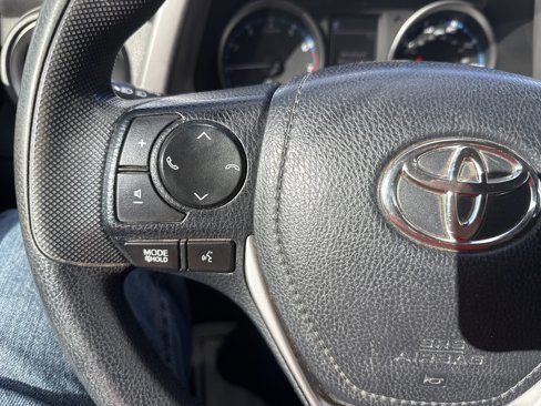 Used 2017 Toyota RAV4 LE image 29