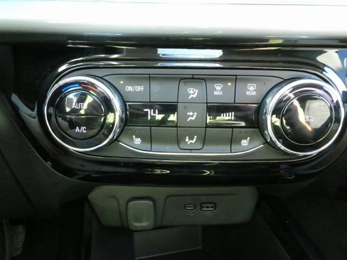 Certified 2024 Chevrolet Trax LT w/ LT Convenience Package image 23