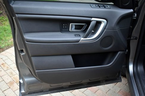 Used 2017 Land Rover Discovery Sport HSE image 29