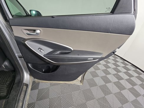 Used 2017 Hyundai Santa Fe Limited image 11