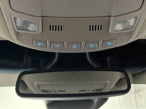 Used 2020 Ford Edge Titanium image 29